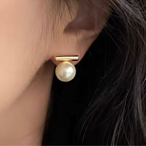 Anthropologie Petite Bianco Pearl Gold Bar Earrings - Picture 3 of 5